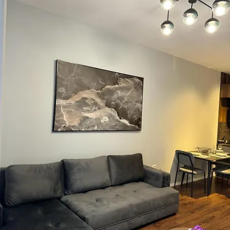 Circle's Central Cozy